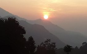 Dimuthu Home Stay